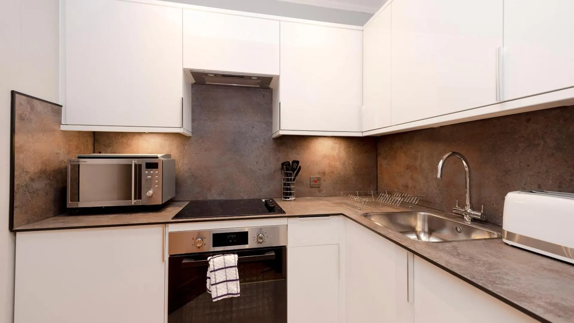 Apartment Haymarket Modern Flat For 2 Guests Edinburgh United Kingdom