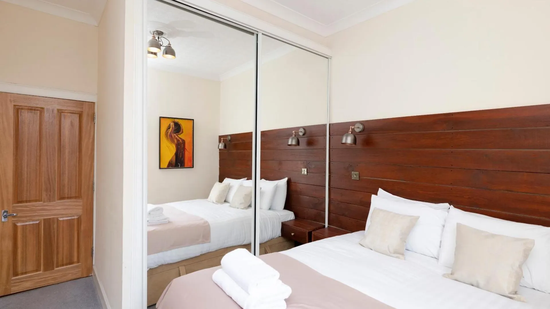 Haymarket Modern Flat For 2 Guests Edinburgh