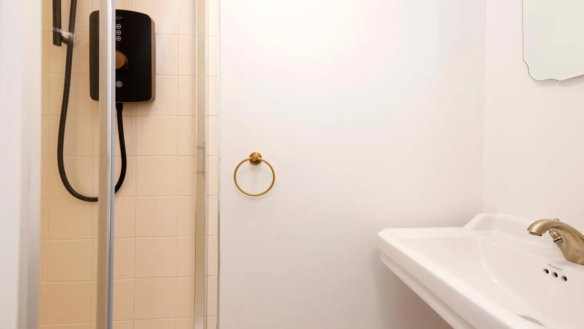 Haymarket Modern Flat For 2 Guests Εδιμβούργο